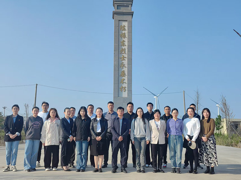 文旅公司党支部发展党性教育及自愿服务活动.jpg