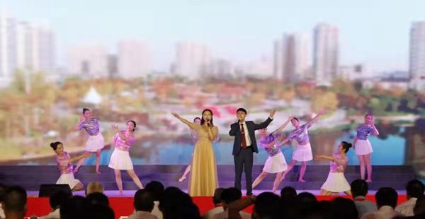 8.爱我黄石_副本.jpg