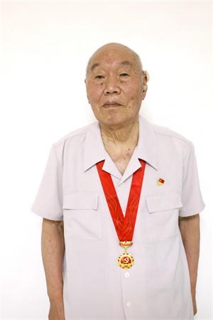 顾华1.jpg